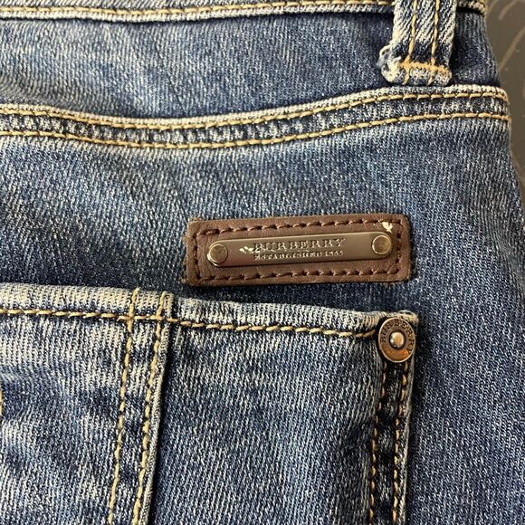 Burberry Brit Islington Low Rise Crop Boot Cut Jeans (altered length) Size 28 - Picture 10 of 12